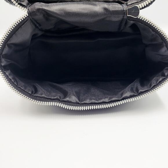 Aimee Kestenberg Black V Shaped Chevron Pattern Zip Around Cosmetic Make-up Bag - Picture 4 of 10